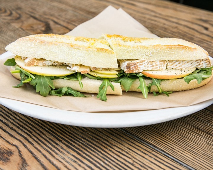 Camembert, Arugula, Green Apple Sandwich (V)