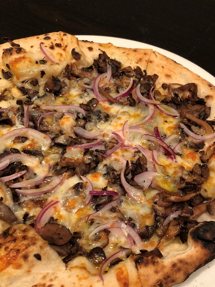 Onion Mushroom Pizza