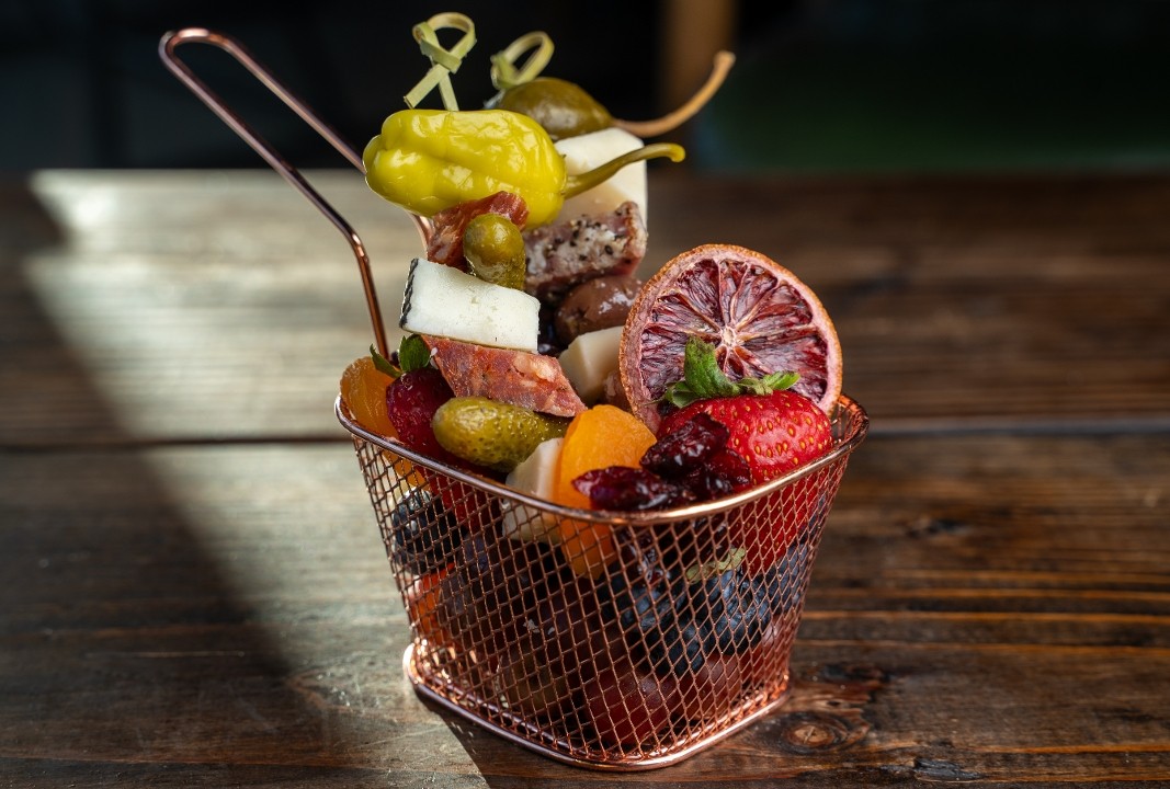 SummeRay Wine Bar & Local Eatery