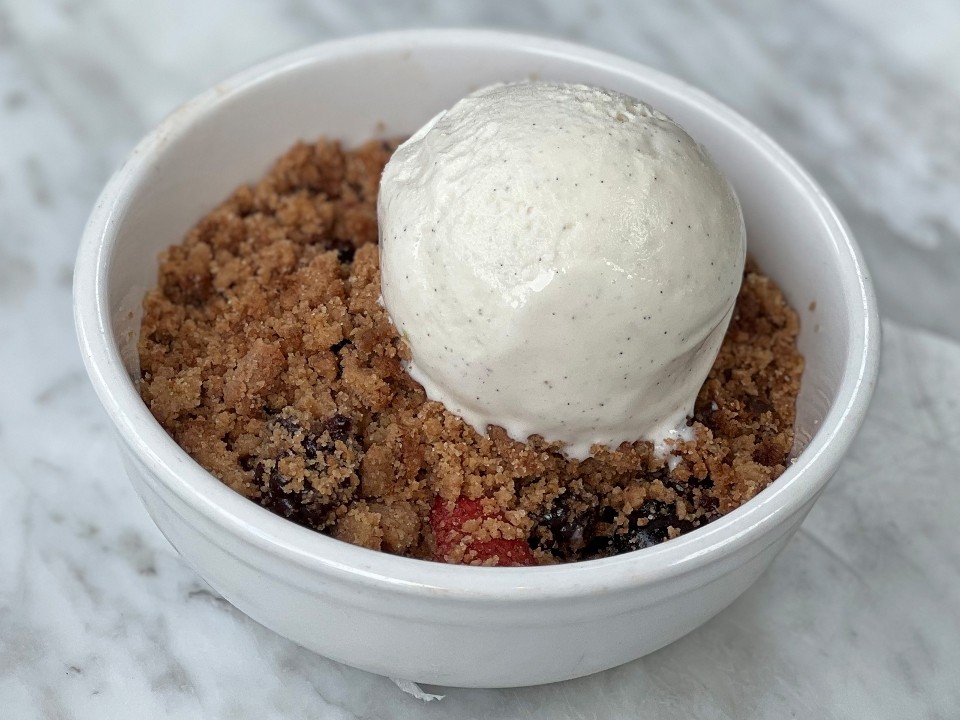 Fresh Berry Crumble + Ice Cream (V)