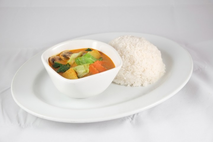 42. VEGGIE YELLOW CURRY