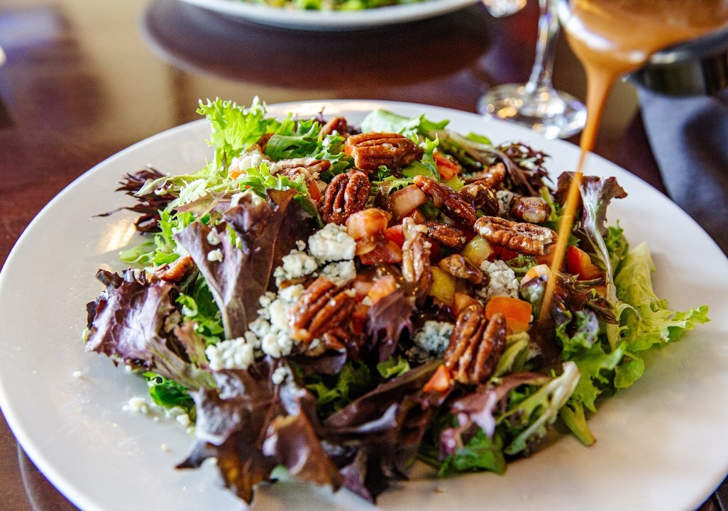 Gorgonzola Pecan Salad