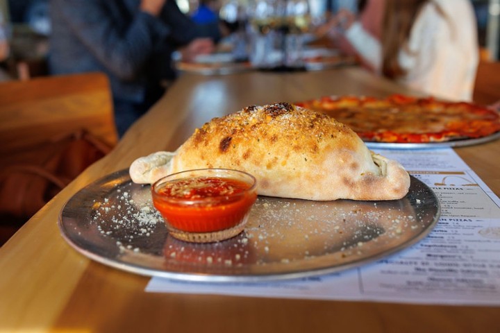 Cheese calzone, Build Your Own