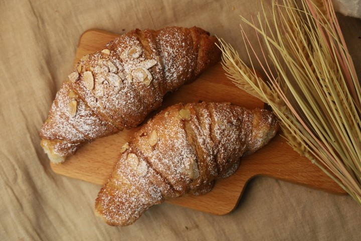 Almond Croissant