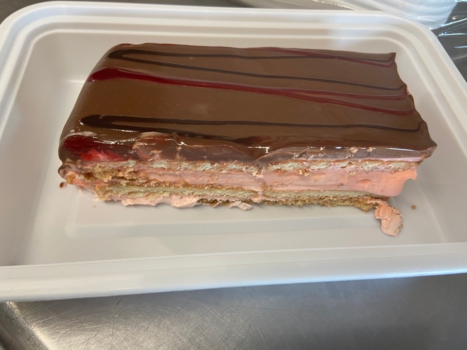 STRAWBERRY CHOCOLATE ECLAIR