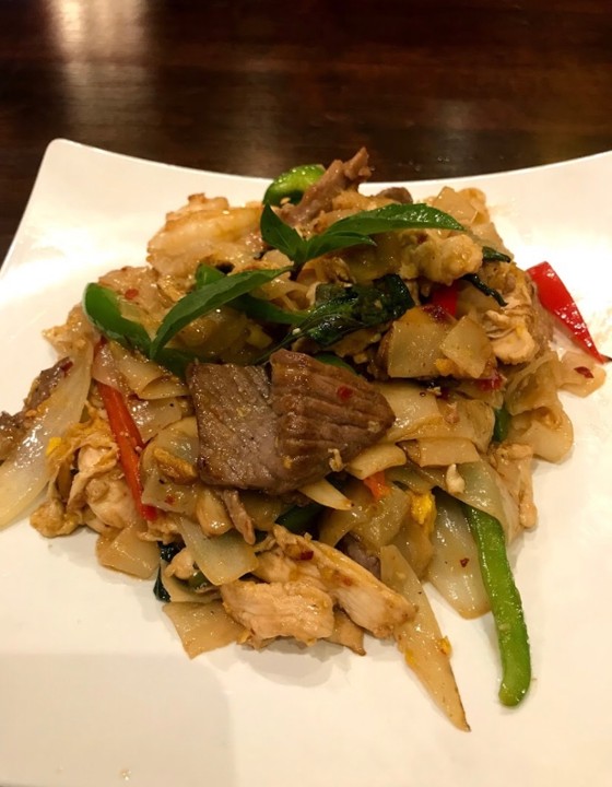 Drunken Noodle