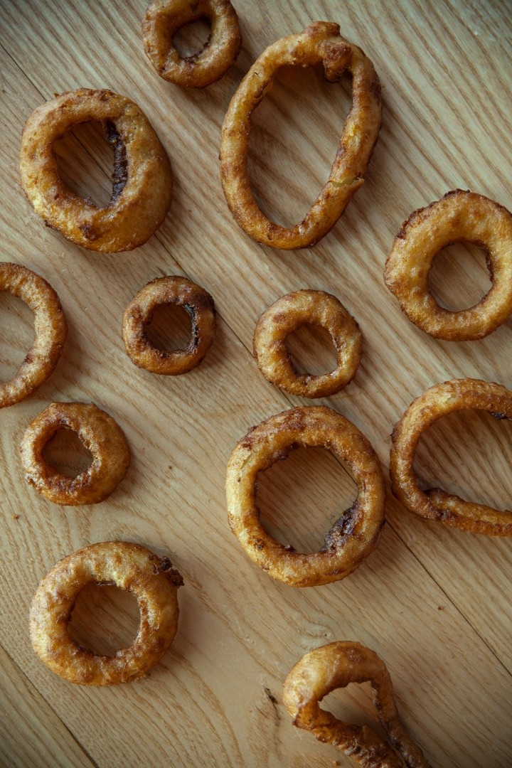 **Large Onion Rings