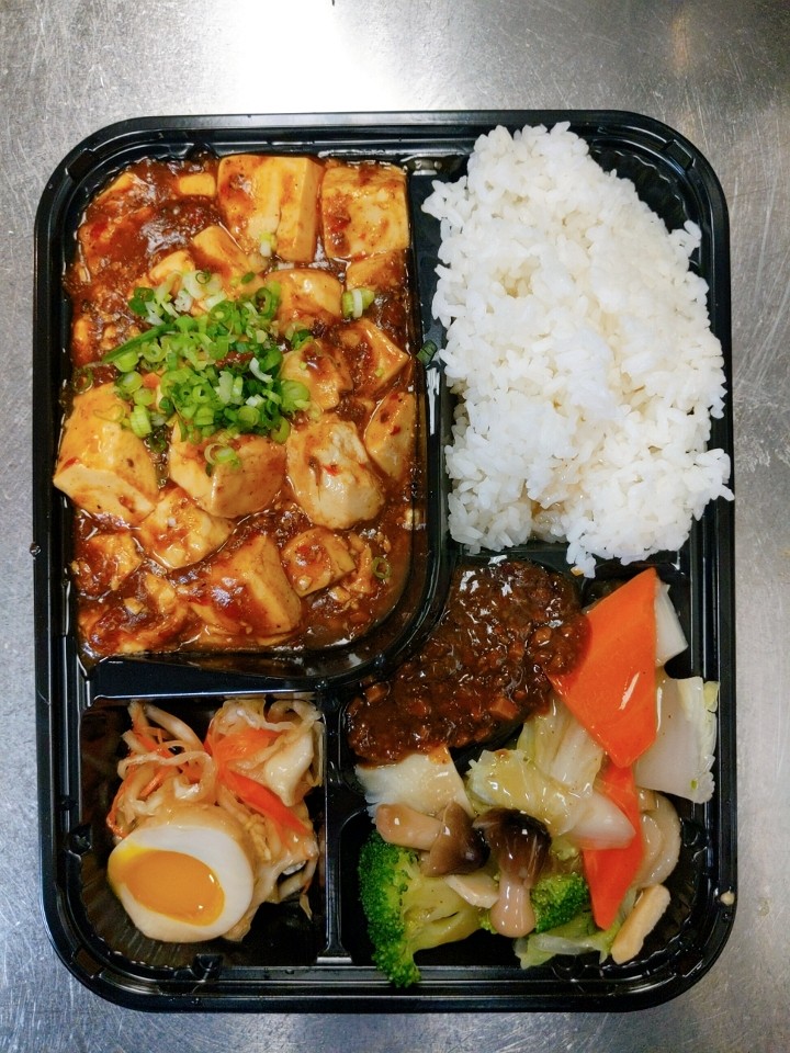 BD19 Ma-Po Tofu Bento 麻婆豆腐饭