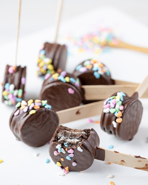 Dipped Oreo Pop