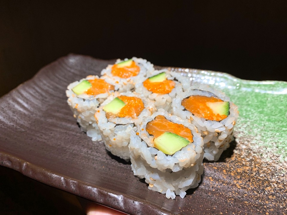 R10 Spicy Salmon Roll