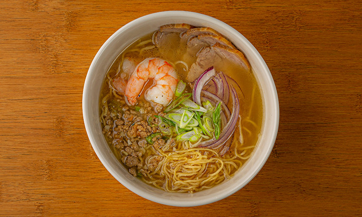 Mi Tom Xa Xiu - Egg Noodle Soup
