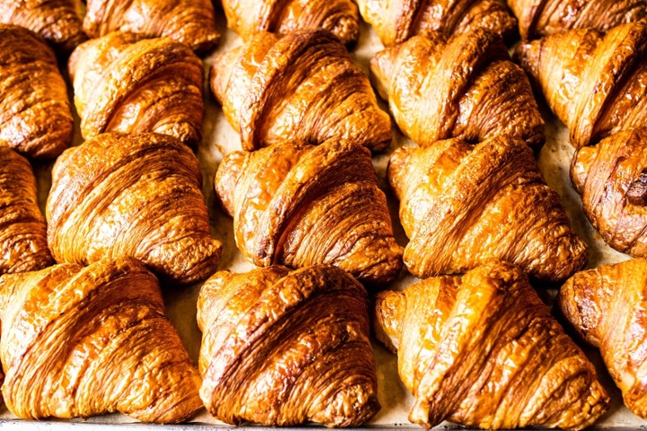 TRADITIONAL CROISSANT