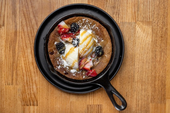 Skillet Chocolate Chip Cookie