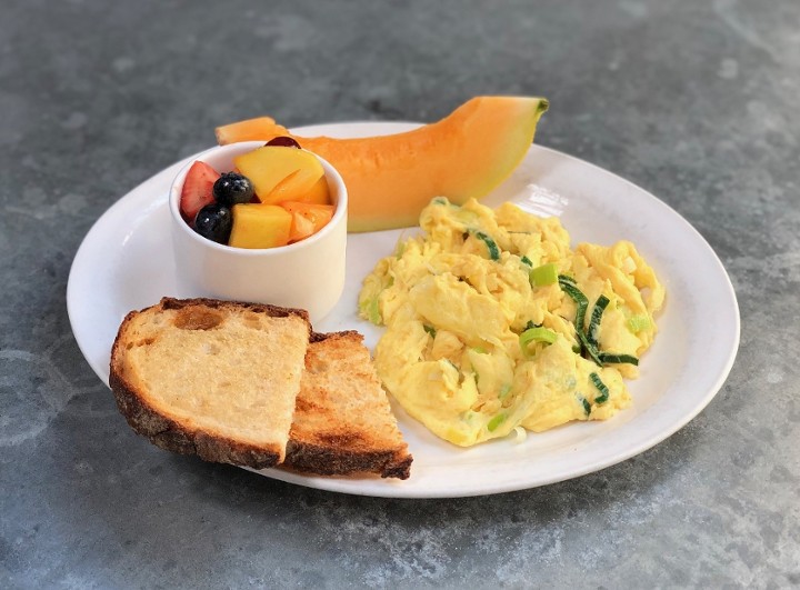 Scrambled Eggs & Leeks