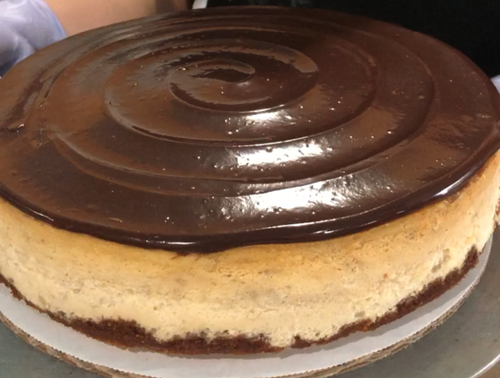 Elvis Peanut Butter Banana Cheesecake