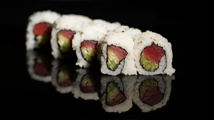 Tuna (raw) roll