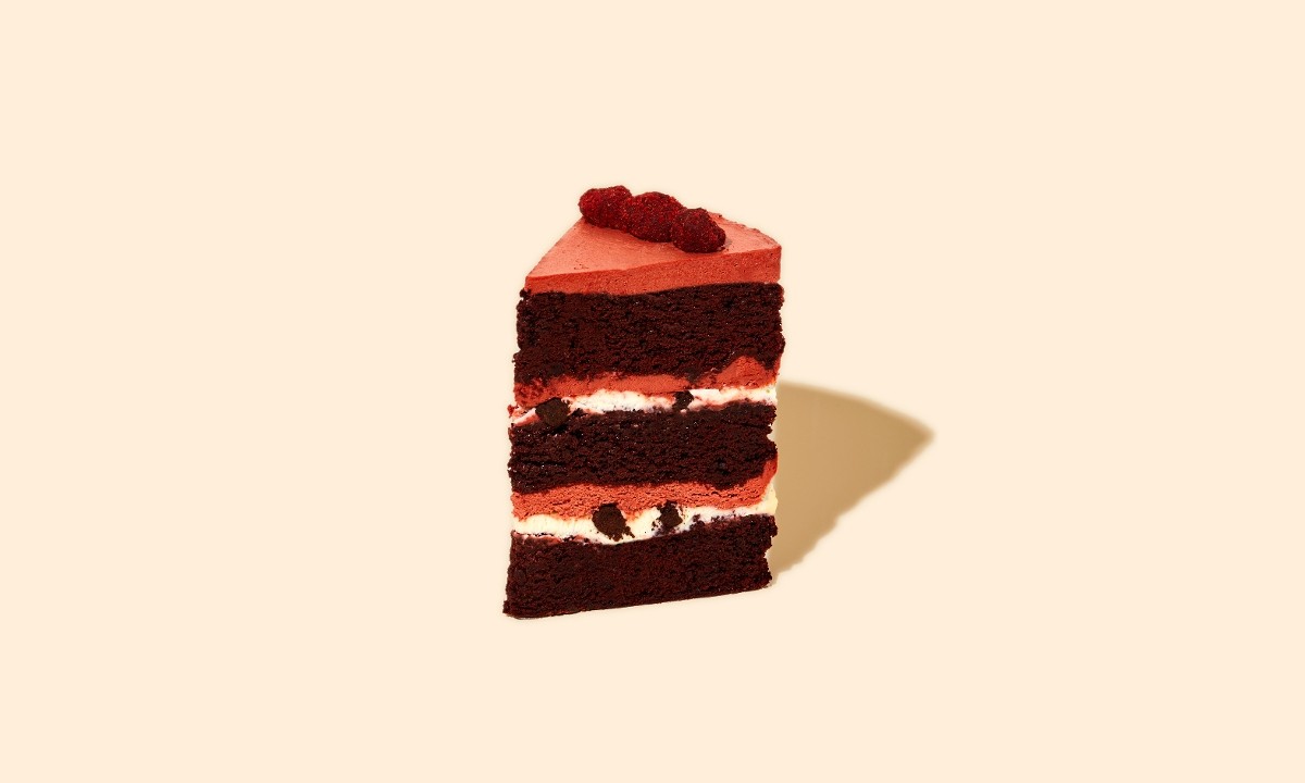 Red Velvet Cheesecake Cake Slice
