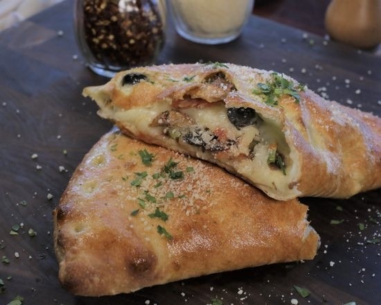 STROMBOLI CALZONE