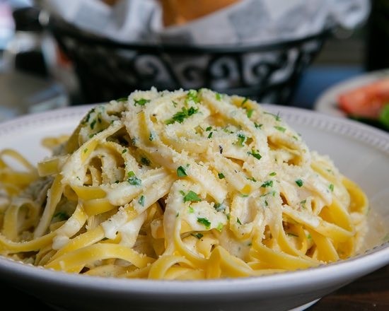 FETTUCCINE ALFREDO