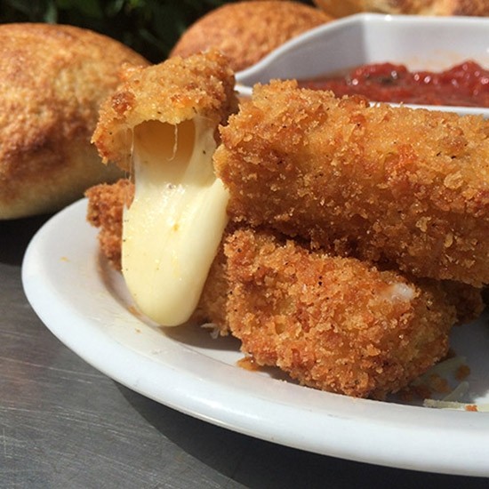 (T) Mozzarella Sticks