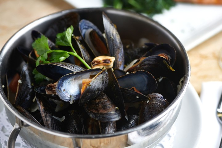 PEI Mussels Skillet