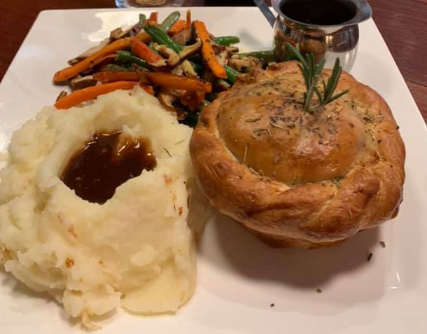 Steak & Mushroom Pie