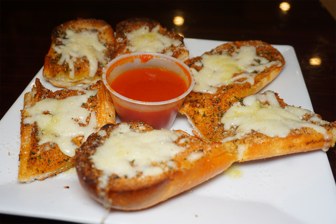 garlic bread w/ cheese