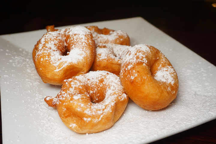 (1) zeppoles