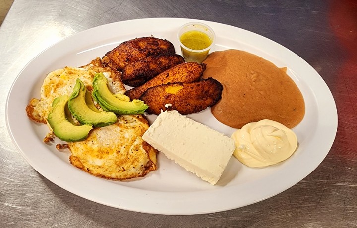 DESAYUNO/TRADICIONAL/AVAILABLE 5AM TO 11AM