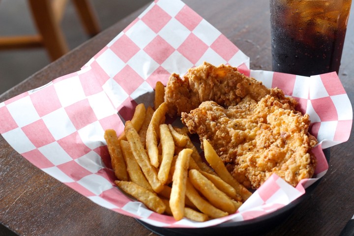 Kid's Chicken Tenders Basket