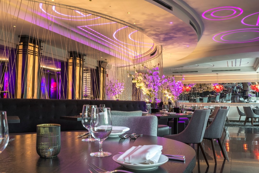 Gigante Restaurant & Bar