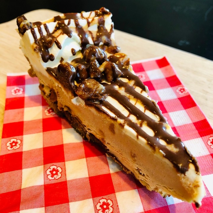 REESES PEANUT BUTTER MOUSSE PIE