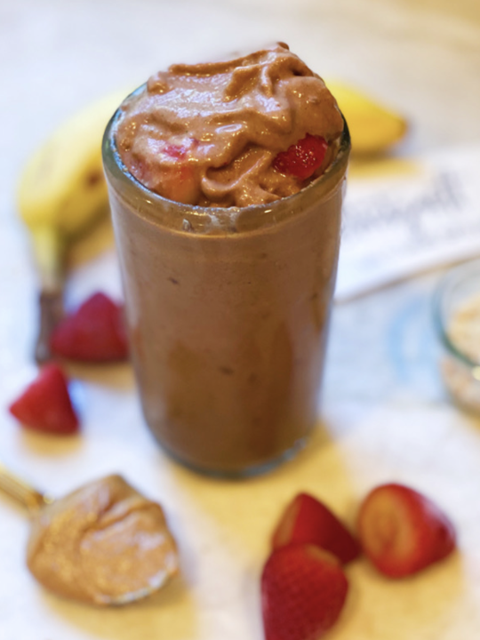 Peanut Butter Chocolate Protein Smoothie (Blended)