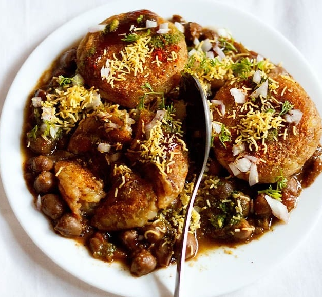 .ALOO TIKKI CHOLE