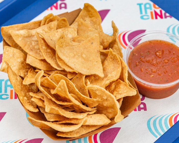 Chips & Salsa Roja