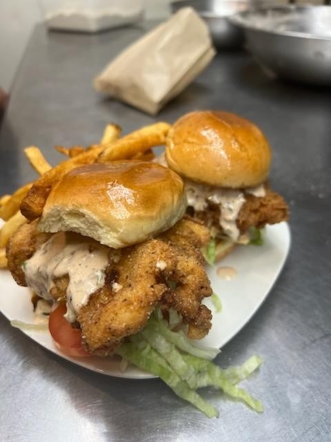 2pc Crispy Catfish Sliders & Fries