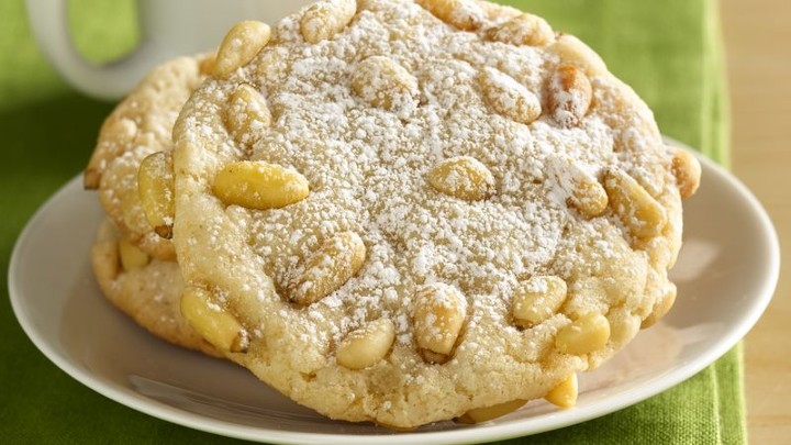 Almond Cookie Pignoli