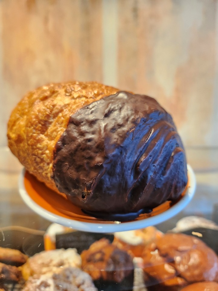 (Vg) Chocolate Croissant