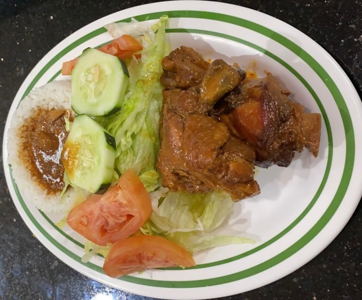 Pollo Guisado/ Stew Chicken