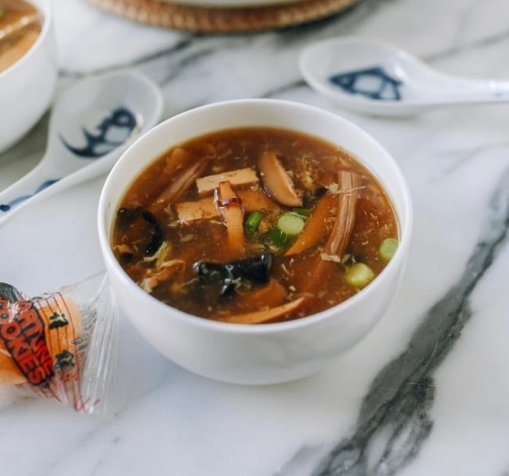 Veg hot & sour soup