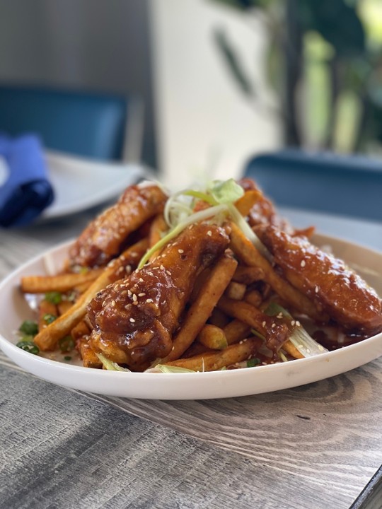 CRISPY TAMARIND WINGS W/FRIES l CANH GA CHIEN NUOC MAM ME VOI KHOAI TAY CHIEN