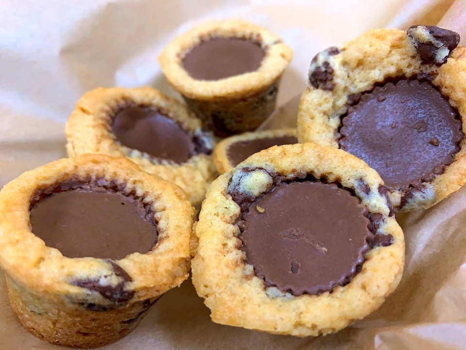 Chocolate & Peanut Butter Cup Cookies