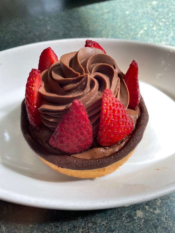chocolate strawberry tart