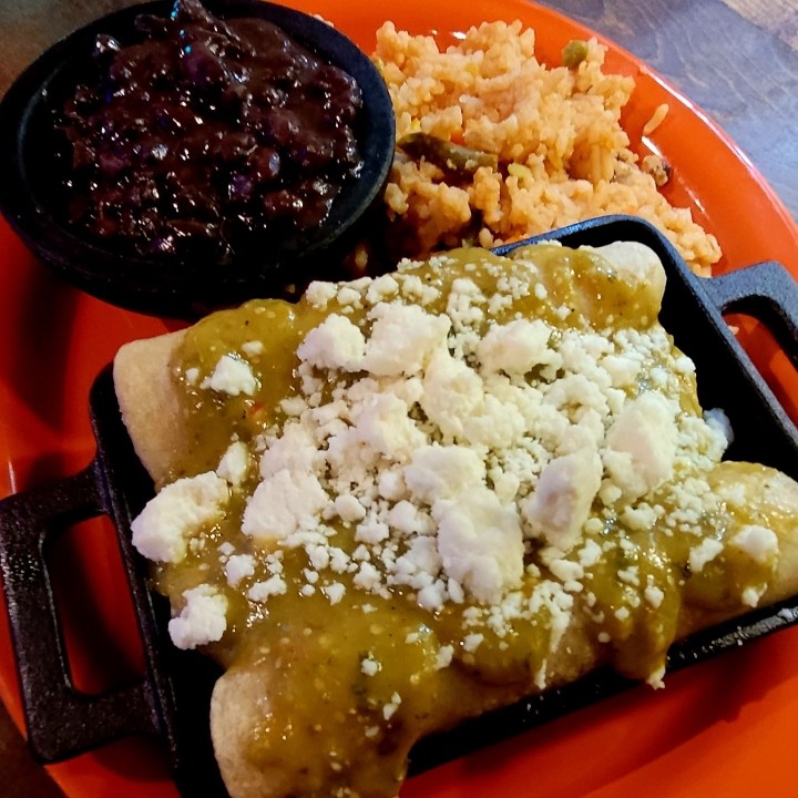 Enchiladas Verdes de Pollo