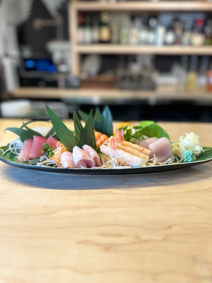 platter 3 - tuna. hamachi. salmon. suzuki. ebi