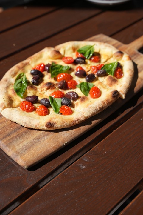 FOCACCIA OLIVES & TOMATOES