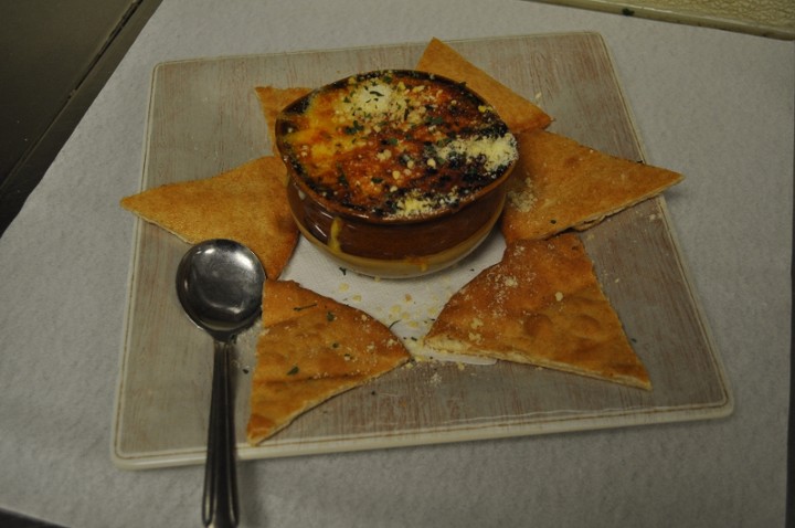 CROCK OF CHILI