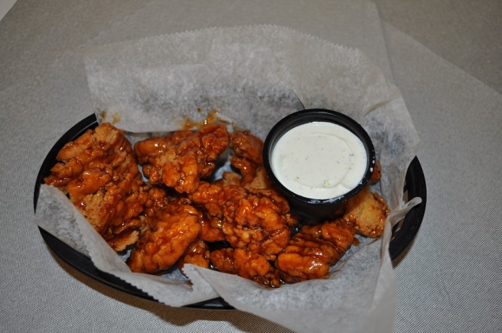 BONELESS WINGS FULL POUND