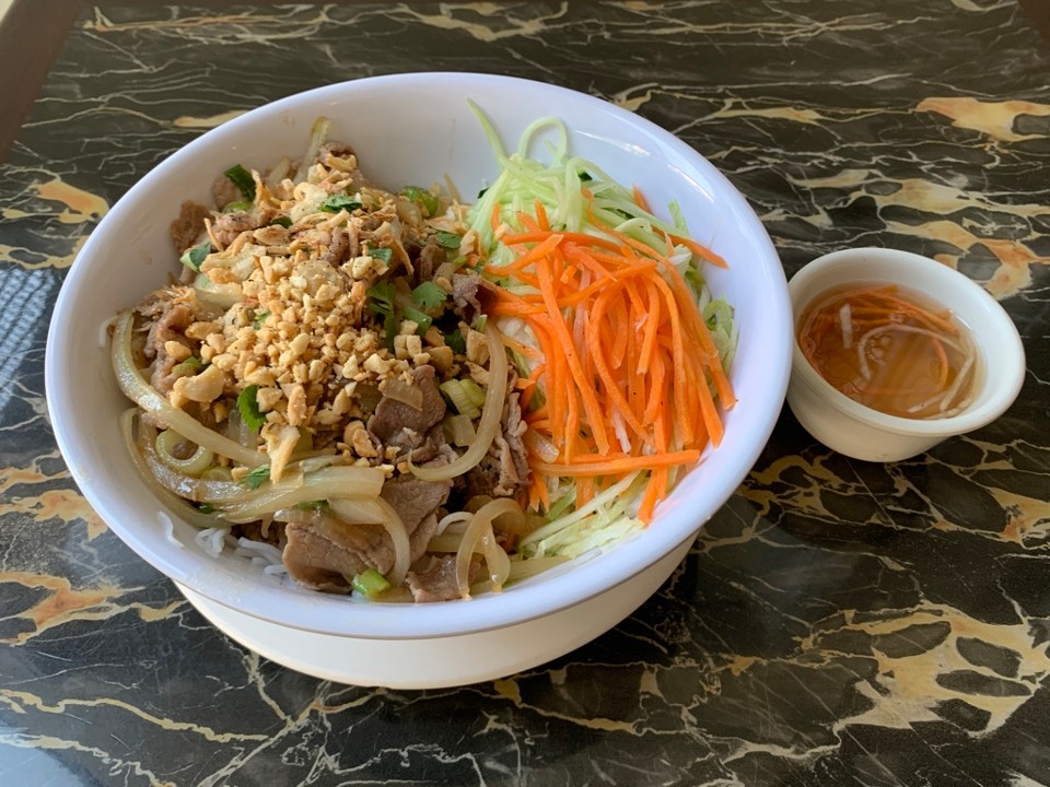 B3. Beef Noodle Salad - Bun Bo Xao