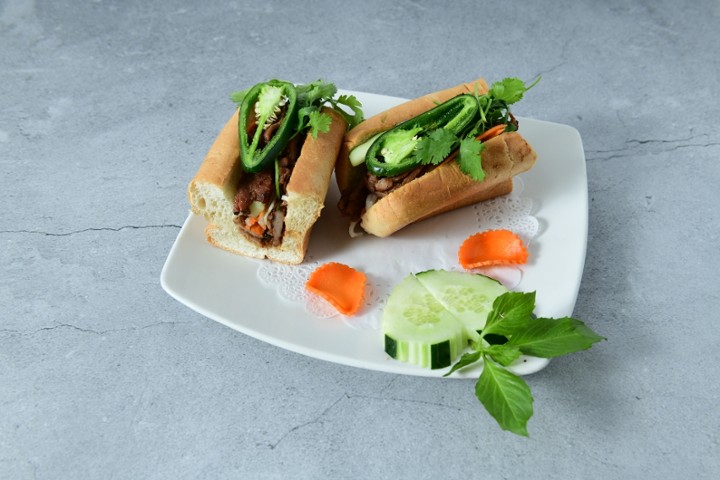 SW1. Grilled Chicken Sandwich - Banh Mi Ga Nuong Sa